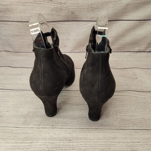 Aerosoles Black Suede Heeled Bootie, Side Zip, 3" Heel, Size 8 - Picture 4 of 16